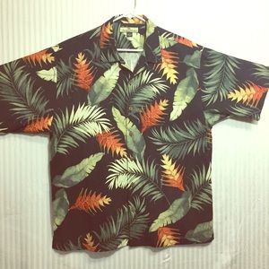 TOMMY BAHAMA  L Hawaiian Shirt EUC